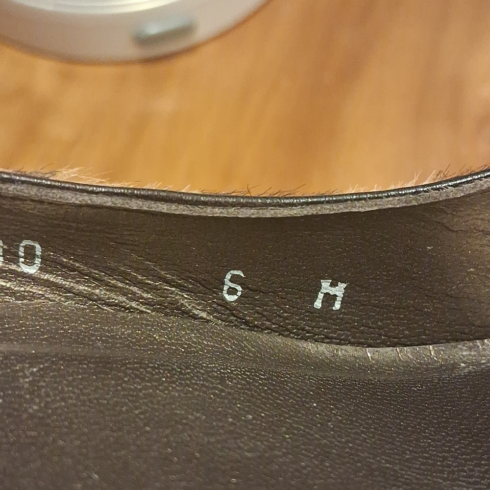 Stuart Weitzman Cheetah Heels Size 6 - Picture 15 of 15